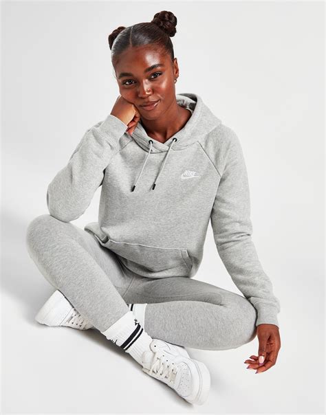 sportbekleidung damen nike outlet|Damen Sale Bekleidung .